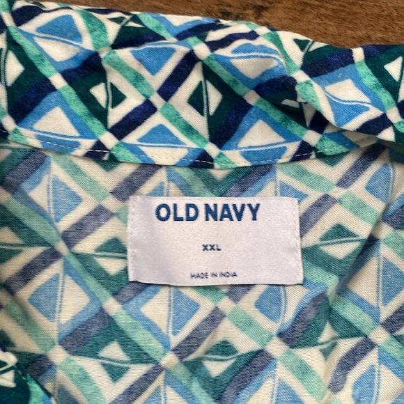 Old Navy short sleeve button down - Picture 2 of 2
